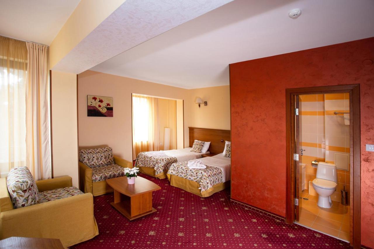 Contessa Hotel Szumen Zewnętrze zdjęcie