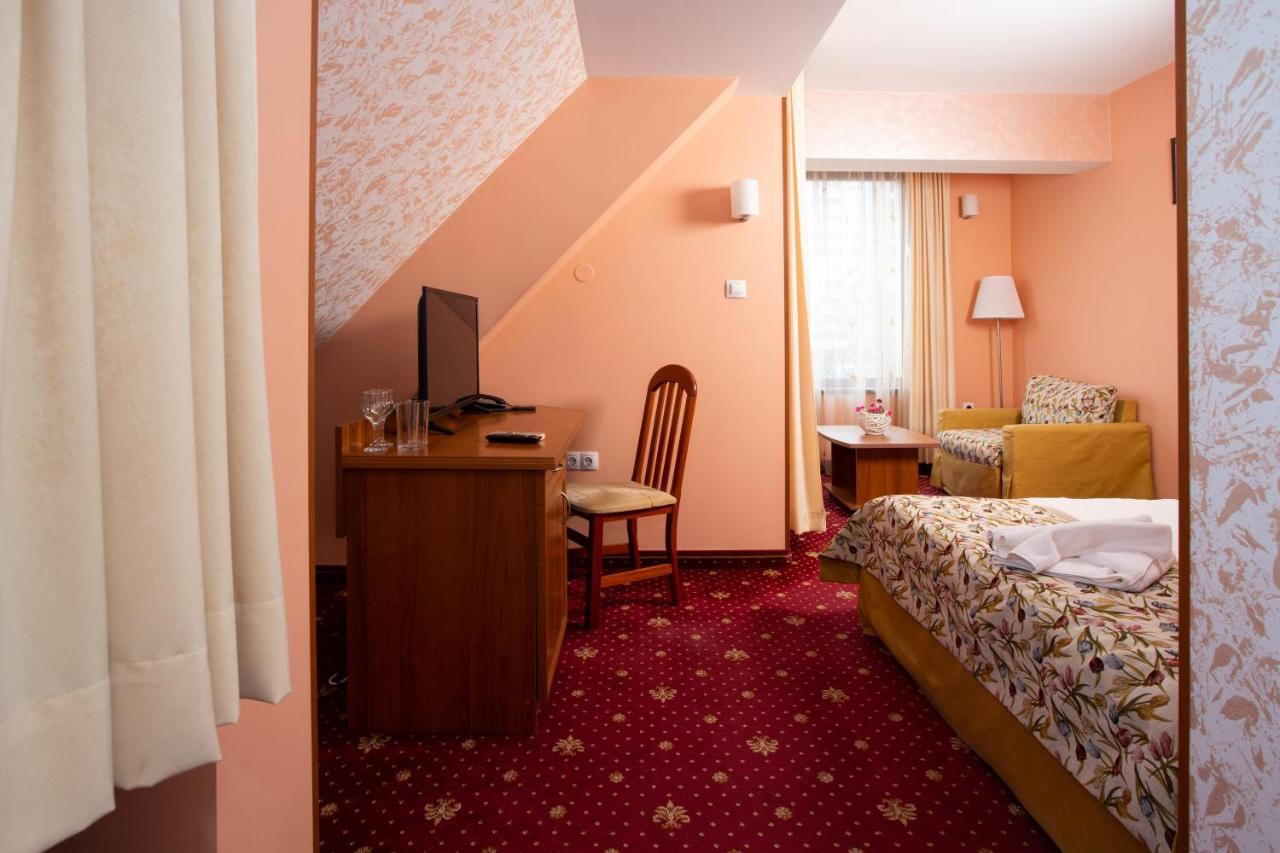Contessa Hotel Szumen Zewnętrze zdjęcie