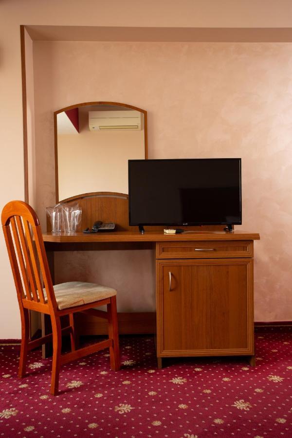 Contessa Hotel Szumen Zewnętrze zdjęcie