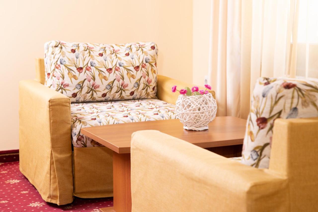 Contessa Hotel Szumen Zewnętrze zdjęcie