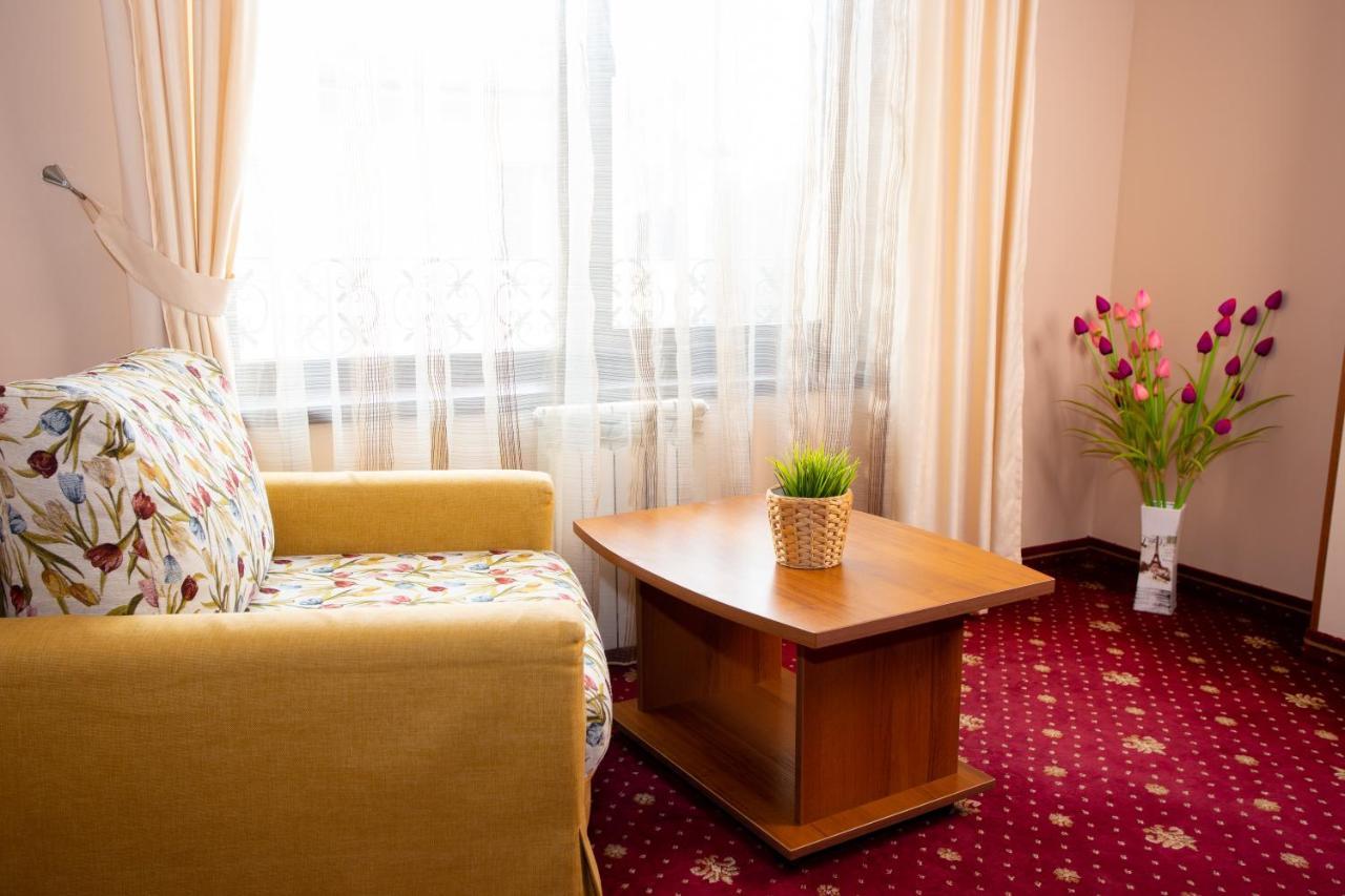 Contessa Hotel Szumen Zewnętrze zdjęcie