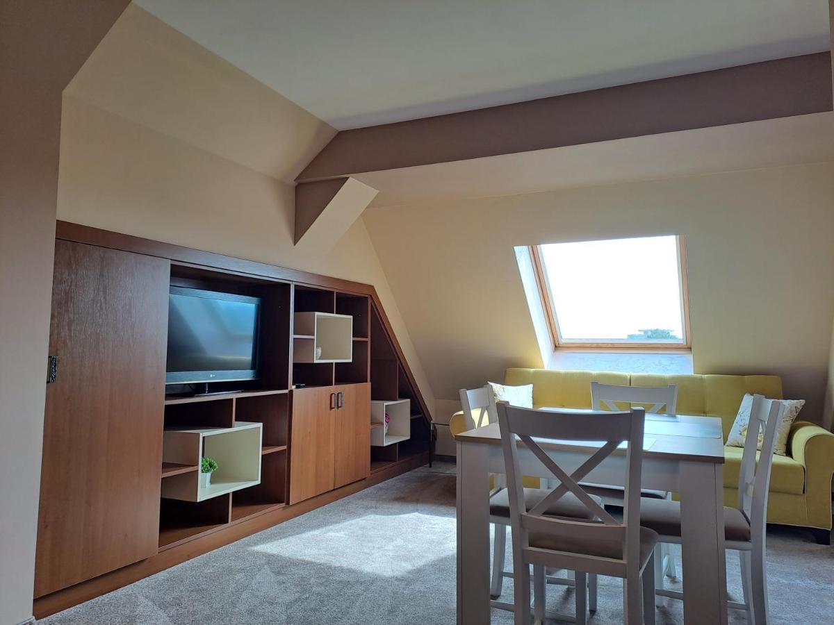 Contessa Hotel Szumen Zewnętrze zdjęcie