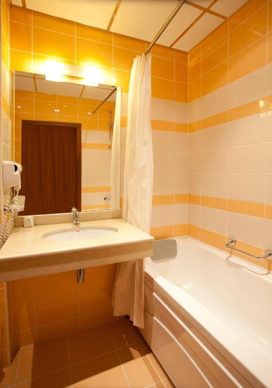 Contessa Hotel Szumen Zewnętrze zdjęcie
